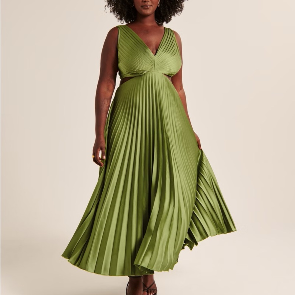 Gisselle Pleated Cut Out Maxi Dress
